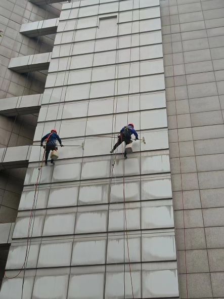 苍溪高空外墙清洗